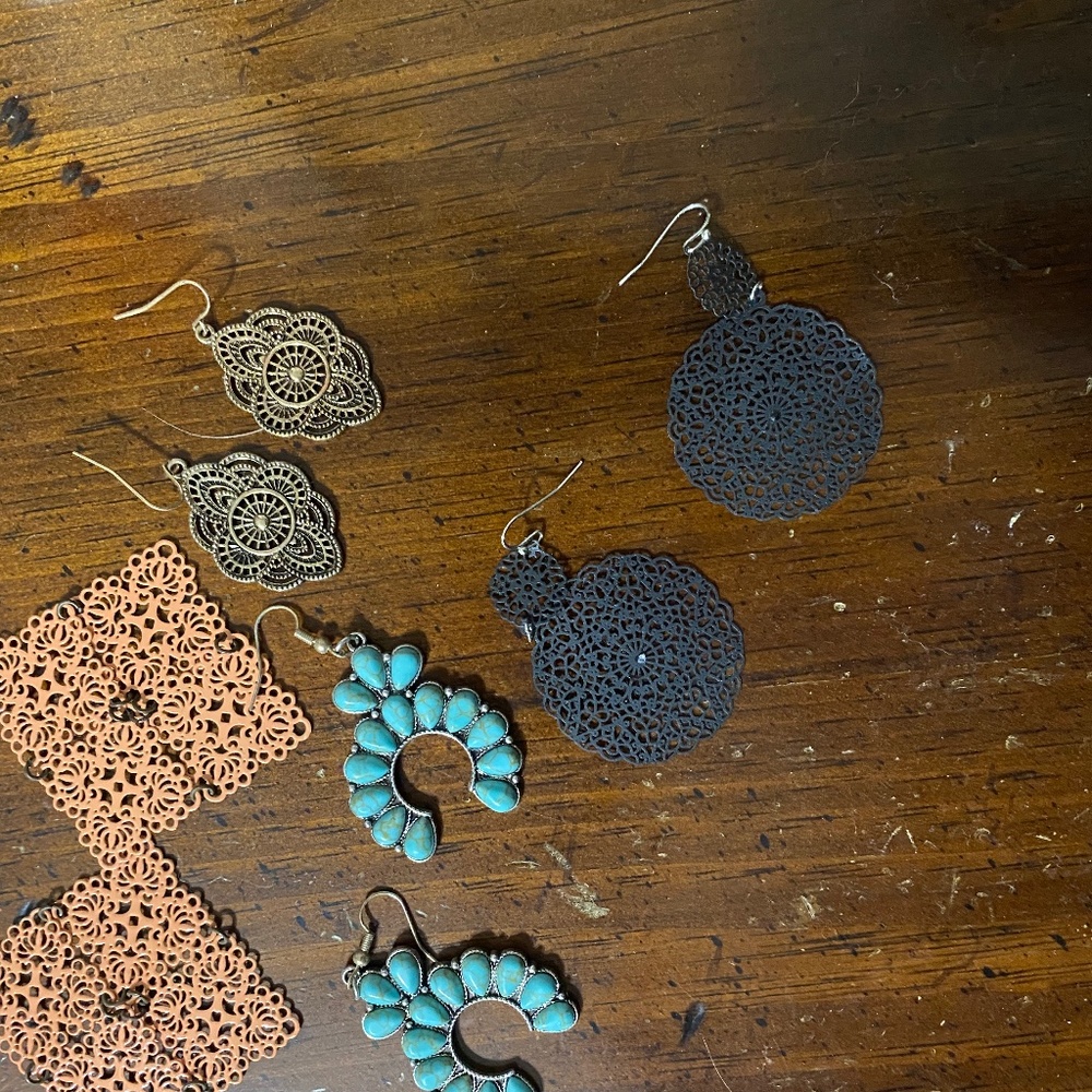 Lot of earrings